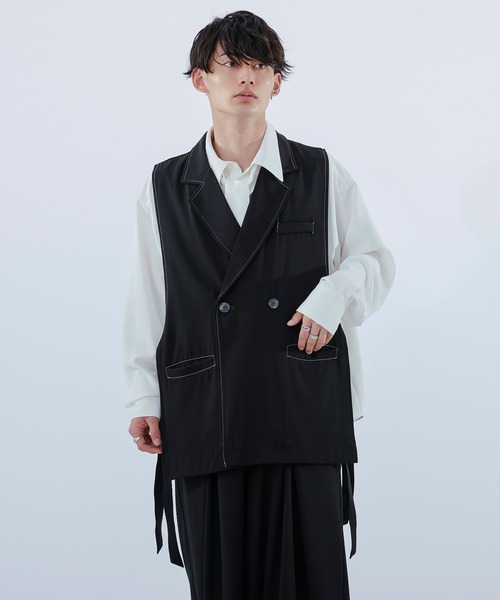 Ellno Loset(エルノロゼット)の「配色ステッチジレ(ベスト・メンズ・オフホワイト/ブラック・MEDIUM/LARGE)」の11枚目の写真