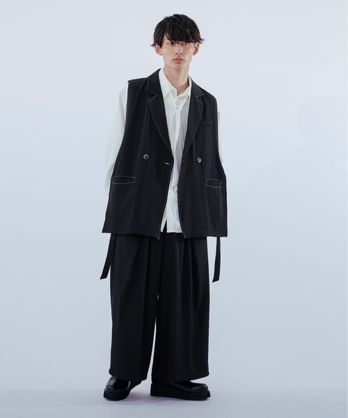 Ellno Loset(エルノロゼット)の「配色ステッチジレ(ベスト・メンズ・オフホワイト/ブラック・MEDIUM/LARGE)」の19枚目の写真