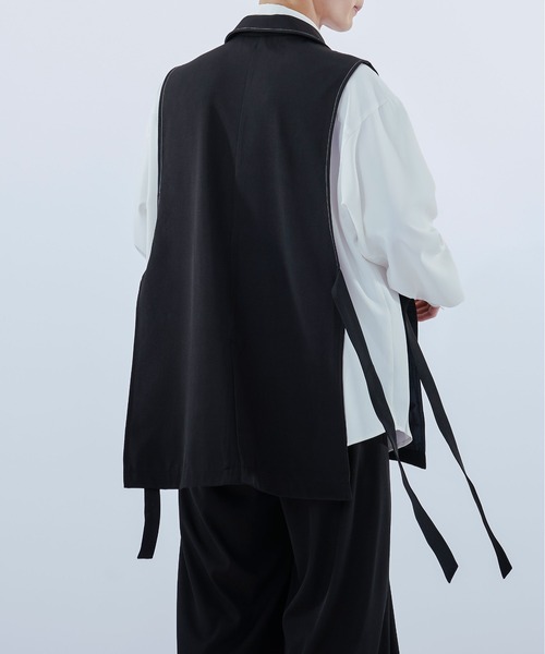 Ellno Loset(エルノロゼット)の「配色ステッチジレ(ベスト・メンズ・オフホワイト/ブラック・MEDIUM/LARGE)」の8枚目の写真