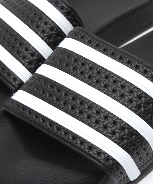 adidas（アディダス）の「adidas ADILETTE（サンダル・メンズ・ブラック/ホワイト/ネイビー・27.5cm/26.5cm/25.5cm）」の11枚目の写真