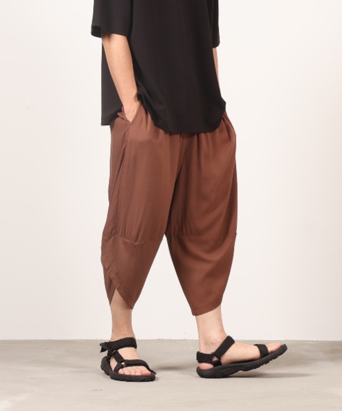 NAVY(ネイビー)の「接触冷感 レーヨンバルーンクロップトパンツ サルエルパンツ アラジンパンツ(その他パンツ・メンズ・ブラウン/グリーン/チャコール/ブラック/パープル・L/M/XL)」の4枚目の写真