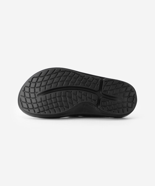 OOFOS（ウーフォス）の「OOFOS | OOriginal BLACK WOMEN（サンダル・レディース・ブラック・24/23）」の3枚目の写真