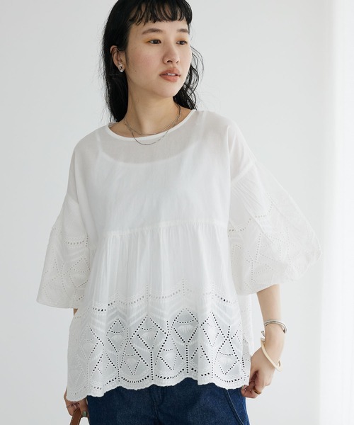 CRAFT STANDARD BOUTIQUE(クラフトスタンダードブティック)の「インドコットンアイレット刺繍バルーンスリーブブラウス(シャツ/ブラウス・レディース・オフホワイト/グリーン/ブラック・FREE)」の1枚目の写真