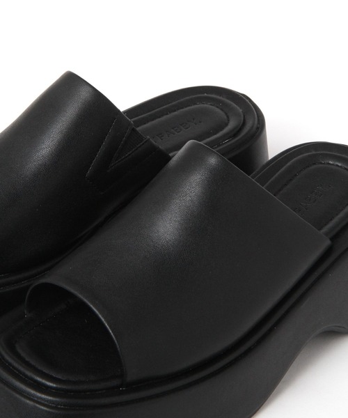 ALAND（エーランド）の「プラットフォームサンダル 2198600（サンダル・レディース・ベージュ/ブラック/ホワイト・SMALL/MEDIUM/LARGE）」の9枚目の写真