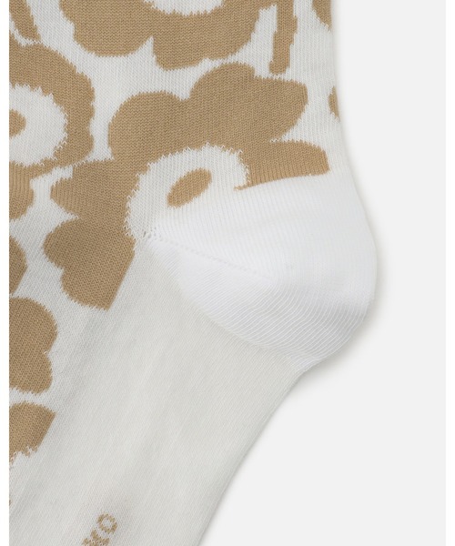 marimekko(マリメッコ)の「Unikko / Kirmailla Socks(ソックス/靴下・メンズ・ベージュ/ブラック/グレー・43/46/37/40/34)」の5枚目の写真