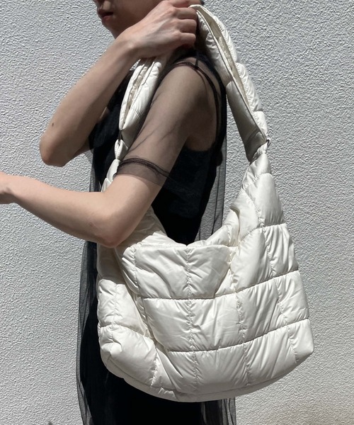 WEGO（ウィゴー）の「WEGO/BIGパデッドワンショルダー（ショルダーバッグ・レディース・ホワイト/ブラック/ライトピンク/シルバー/その他1・FREE）」の13枚目の写真
