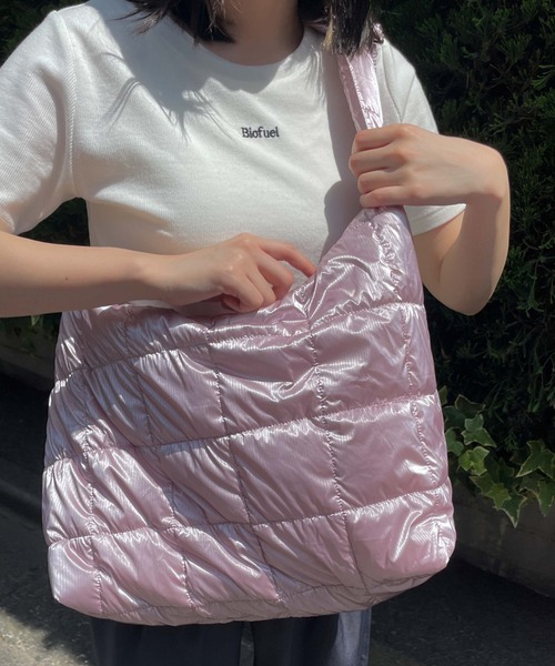 WEGO（ウィゴー）の「WEGO/BIGパデッドワンショルダー（ショルダーバッグ・レディース・ホワイト/ブラック/ライトピンク/シルバー/その他1・FREE）」の6枚目の写真