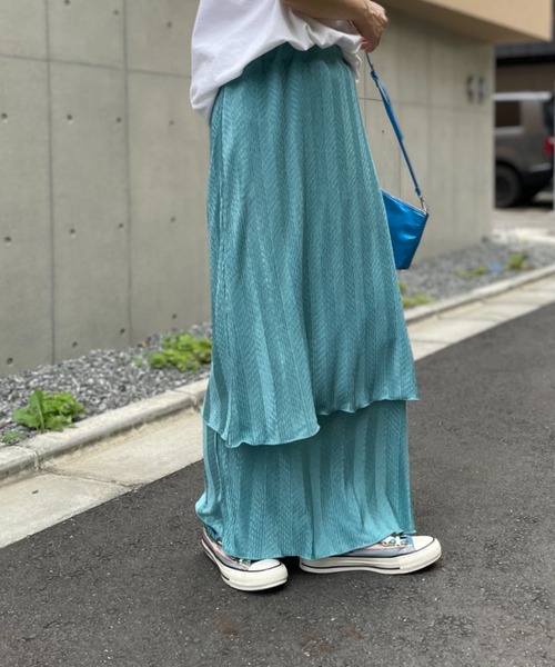 mi via loca(ミヴィアロカ)の「シャイニーストライプWAVEプリーツ レイヤードスカート(スカート・レディース・ブラック/ベージュ/ブルー・FREE)」の22枚目の写真