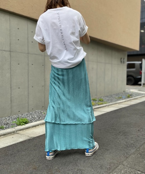 mi via loca(ミヴィアロカ)の「シャイニーストライプWAVEプリーツ レイヤードスカート(スカート・レディース・ブラック/ベージュ/ブルー・FREE)」の10枚目の写真