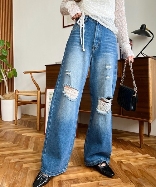 moment+(モーメントプラス)の「クラッシュダメージデニムパンツ(デニムパンツ・レディース・ブラック系その他/サックスブルー/ブルー・S/M/L)」の20枚目の写真