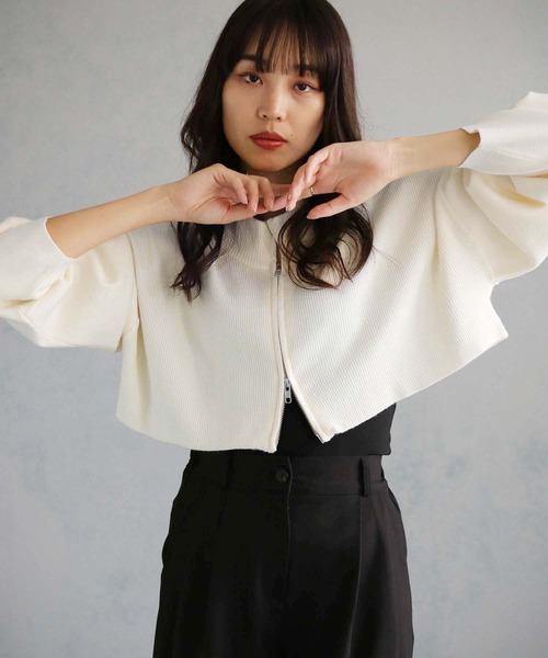 cheriella（シェリエラ）の「【cheriella】WEB限定ショートZIPニットブルゾン（ブルゾン・レディース・ワインレッド/アイボリー/ブラック/ブルー・M）」の16枚目の写真
