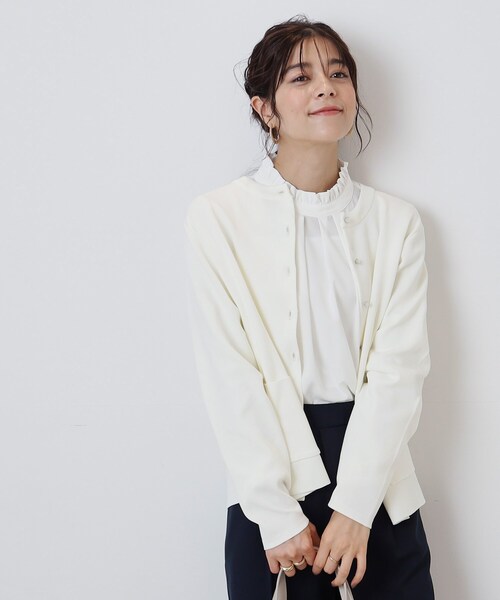 SHOO・LA・RUE（シューラルー）の「◆大人上品に スポンディッシュ パール調ボタンカーディガン（カーディガン/ボレロ・レディース・ホワイト系その他3/ホワイト/イエロー/ブラック・02/03/04）」の2枚目の写真