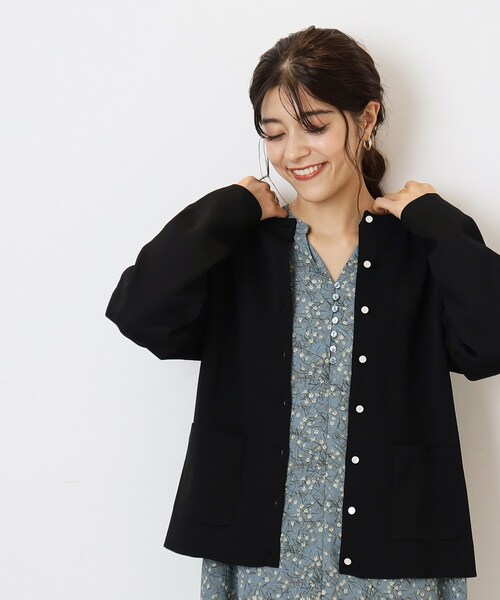 SHOO・LA・RUE（シューラルー）の「◆大人上品に スポンディッシュ パール調ボタンカーディガン（カーディガン/ボレロ・レディース・ホワイト系その他3/ホワイト/イエロー/ブラック・02/03/04）」の4枚目の写真