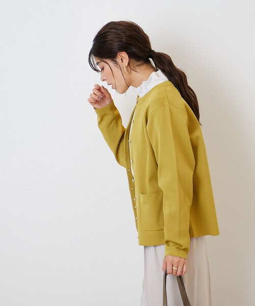 SHOO・LA・RUE（シューラルー）の「◆大人上品に スポンディッシュ パール調ボタンカーディガン（カーディガン/ボレロ・レディース・ホワイト系その他3/ホワイト/イエロー/ブラック・02/03/04）」の18枚目の写真