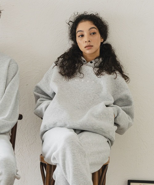 NUMERALS（ヌメラルズ）の「【UNISEX】[NUMERALS]スウェットフーディー（スウェット・メンズ・ボルドー/グレー/ブラック/その他8/グリーン・X-LARGE/MEDIUM/LARGE）」の10枚目の写真