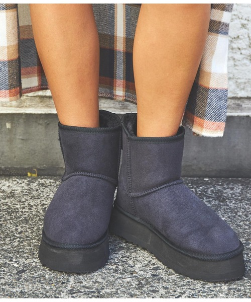 anap mimpi（アナップミンピ）の「厚底ムートンショートブーツ（ブーツ・レディース・キャメル/ブラック・M/S/L）」の4枚目の写真