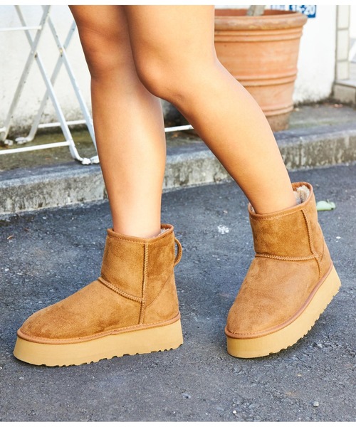 anap mimpi（アナップミンピ）の「厚底ムートンショートブーツ（ブーツ・レディース・キャメル/ブラック・M/S/L）」の9枚目の写真