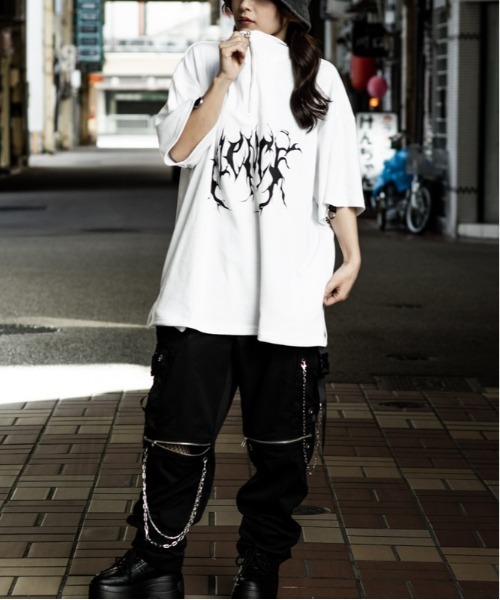 Salong hameu（サロン ハミュー）の「チェーン＆ジップ使いワイドカーゴパンツ メンズ レディース/サブカル系/病み系/量産系ファッション（カーゴパンツ・メンズ・ブラック/ホワイト・M/L）」の18枚目の写真