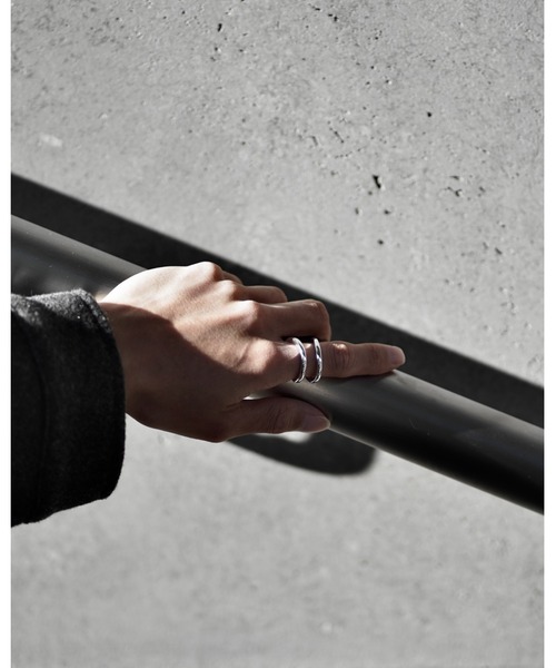 ETELIO（エテリオ）の「シルバー925コーティング ニュアンスリング（リング・メンズ・シルバー・15号）」の9枚目の写真