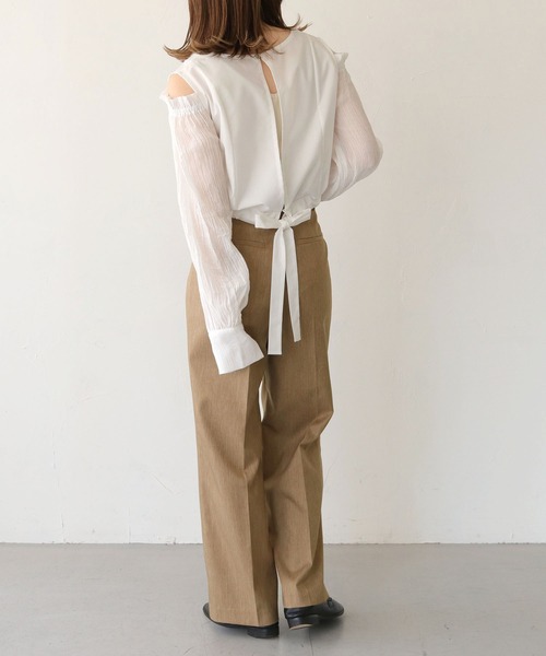 CLEIO(クレイオ)の「【CLEIO】袖ボリューム肩開きバックリボンブラウス/SLEEVE VOLUME BLOUSE/980-11614(シャツ/ブラウス・レディース・ブラック/ホワイト・FREE)」の21枚目の写真