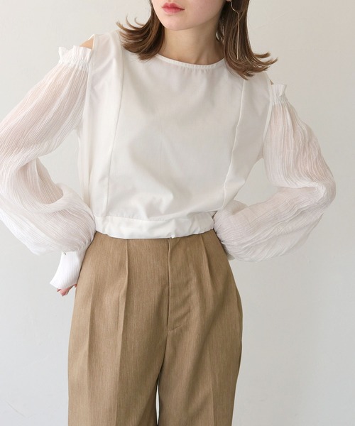 CLEIO(クレイオ)の「【CLEIO】袖ボリューム肩開きバックリボンブラウス/SLEEVE VOLUME BLOUSE/980-11614(シャツ/ブラウス・レディース・ブラック/ホワイト・FREE)」の4枚目の写真