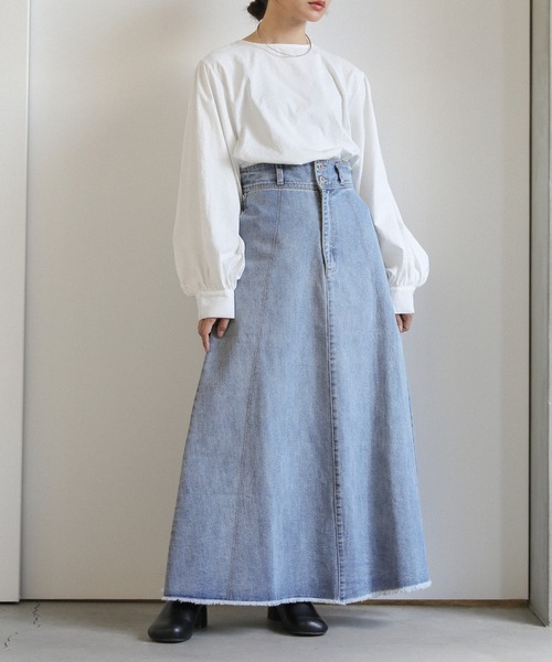 select MOCA(セレクトモカ)の「スラブデニムロングフレアスカート(デニムスカート・レディース・ライトブルー/インディゴブルー・LARGE/MEDIUM)」の15枚目の写真