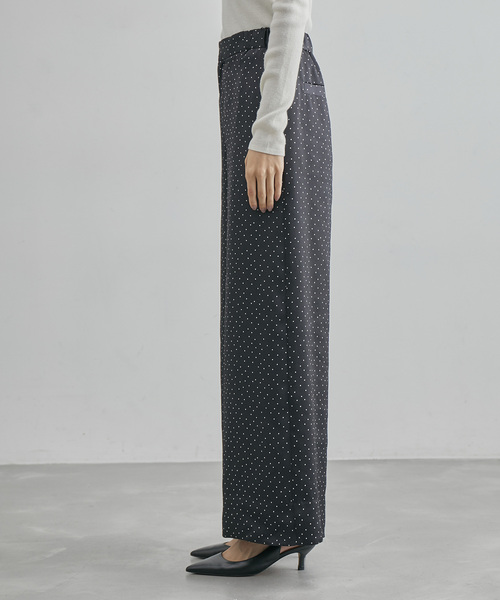 ROPE'(ロペ)の「サテンドットストレートパンツ(その他パンツ・レディース・ブラック系その他/キナリ・36/38)」の16枚目の写真