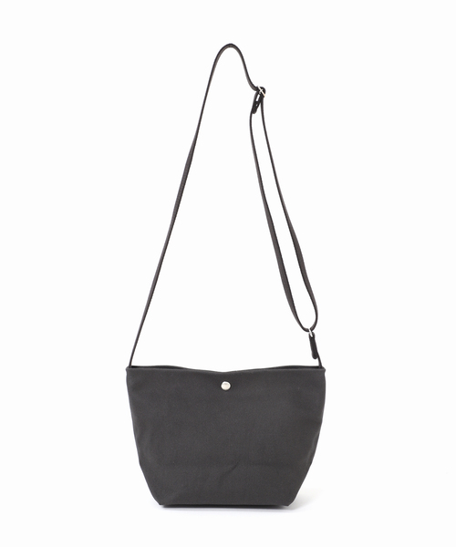 ORCIVAL（オーシバル）の「《WEB限定追加2》【ORCIVAL】LCV  SHOULDER POUCH MEDIUM：ショルダーバッグ（ショルダーバッグ・レディース・ベージュ/ホワイト×ホワイト/ブラック系その他・FREE）」の4枚目の写真