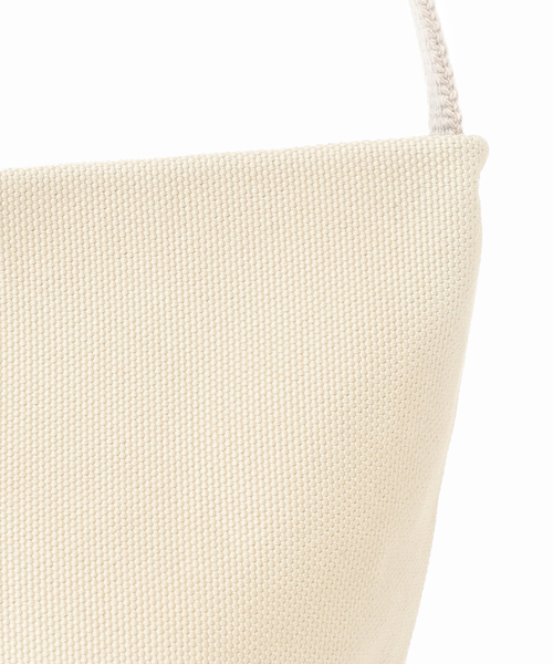 ORCIVAL（オーシバル）の「《WEB限定追加2》【ORCIVAL】LCV  SHOULDER POUCH MEDIUM：ショルダーバッグ（ショルダーバッグ・レディース・ベージュ/ホワイト×ホワイト/ブラック系その他・FREE）」の16枚目の写真