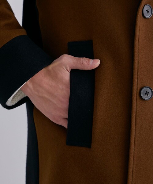 UNITED TOKYO（ユナイテッドトウキョウ）の「バイカラーダブルコート