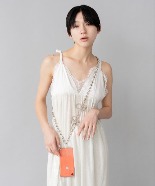 Casselini（キャセリーニ）の「Casselini(キャセリーニ)フラワービーズモバイルショルダー（スマホグッズ・レディース・ピンク/ホワイト/シルバー・FREE）」の5枚目の写真