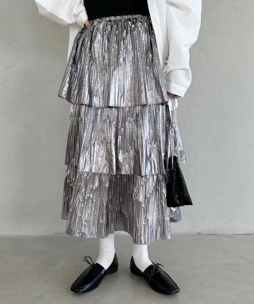 un+frame（アンフレーム）の「metallic tiered skirt /メタリックティアードカンカンロング丈スカート（スカート・レディース・ブラック/シルバー・FREE）」の3枚目の写真