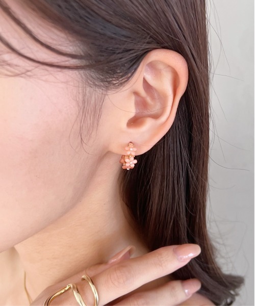 thank U more(サンキューモア)の「ミニフラワーフープピアス(ピアス(両耳用)・レディース・ピンク/オフホワイト/ブルー/パープル・FREE)」の18枚目の写真