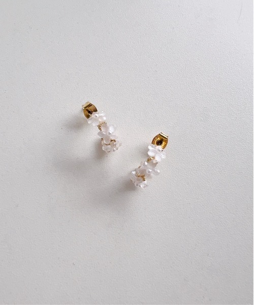 thank U more(サンキューモア)の「ミニフラワーフープピアス(ピアス(両耳用)・レディース・ピンク/オフホワイト/ブルー/パープル・FREE)」の15枚目の写真