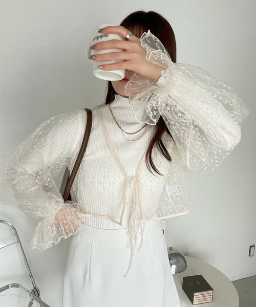 Ada.（エイダ）の「チュール レース ボレロ カーディガン（カーディガン/ボレロ・レディース・オフホワイト/ブラック/ライトベージュ/ライトグレー・FREE）」の7枚目の写真