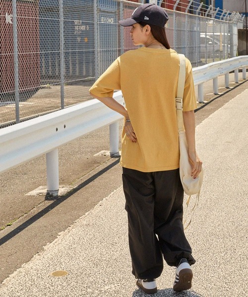 Dickies(ディッキーズ)の「Dickies/ディッキーズ ヴィンテージ加工 ワンポイントロゴ オーバーサイズポケット半袖Tシャツ(Tシャツ/カットソー・メンズ・ブルー/ブラック/ケリー/マスタード/オレンジ/ホワイト・L/M)」の21枚目の写真