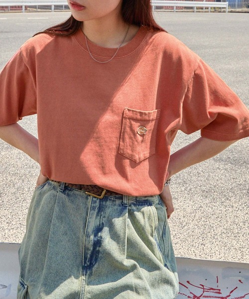 Dickies(ディッキーズ)の「Dickies/ディッキーズ ヴィンテージ加工 ワンポイントロゴ オーバーサイズポケット半袖Tシャツ(Tシャツ/カットソー・メンズ・ブルー/ブラック/ケリー/マスタード/オレンジ/ホワイト・L/M)」の16枚目の写真