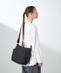 Y'SACCS（イザック）の「【ムック本掲載】【ナイロンタフタ】トラベルショルダー（ショルダーバッグ）」