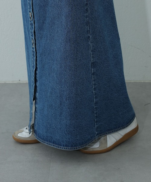 COLONY 2139（コロニートゥーワンスリーナイン）の「ボタンダウンデニムサロペットスカート（サロペット/オーバーオール・レディース・ブルー・FREE）」の17枚目の写真