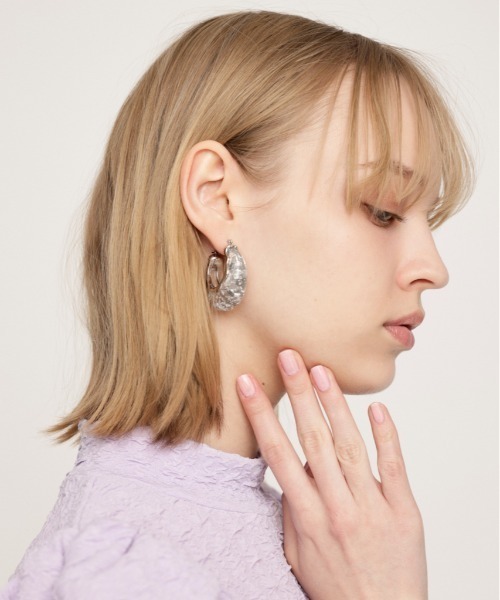 SLY（スライ）の「CLEAR GLITTER  HOOP P/EARRING クリア グリッター フープ ピアス（ピアス（両耳用）・レディース・ゴールド/シルバー・FREE）」の8枚目の写真