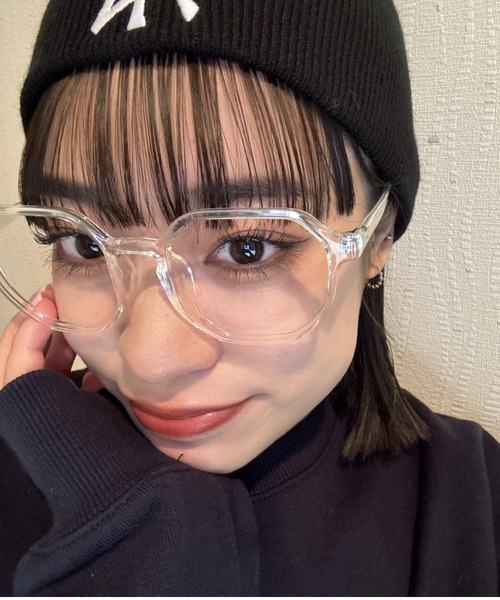 Zoff（ゾフ）の「ウェリントン型 メガネ｜ビッグシェイプ｜クリアフレーム｜プラスチックフレーム｜Zoff｜SPRING TREND（メガネ・レディース・ブラウン/グリーン/ブラック/クリア・FREE）」の4枚目の写真