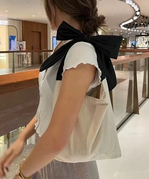 LADY LIKE（レディライク）の「持ち手リボンキャンバスミニバッグ（ハンドバッグ・レディース・ブラック・F）」の2枚目の写真