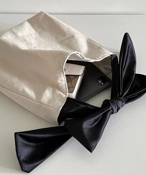 LADY LIKE（レディライク）の「持ち手リボンキャンバスミニバッグ（ハンドバッグ・レディース・ブラック・F）」の6枚目の写真