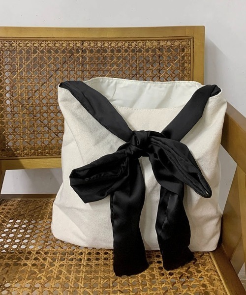 LADY LIKE（レディライク）の「持ち手リボンキャンバスミニバッグ（ハンドバッグ・レディース・ブラック・F）」の7枚目の写真