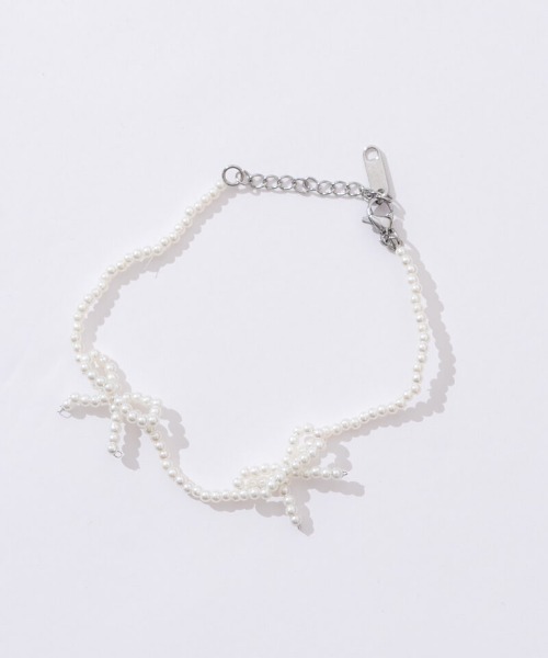 flower（フラワー）の「タイニーリボンブレスレット（ブレスレット・レディース・ホワイト・FREE）」の3枚目の写真