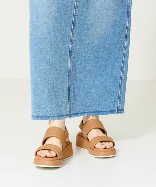 WA ORiental TRaffic（ダブルエーオリエンタルトラフィック）の「パデットストラップ厚底サンダル/42203（サンダル・レディース・キャメル/ホワイト/ブラック・S/M/L/LL）」の13枚目の写真