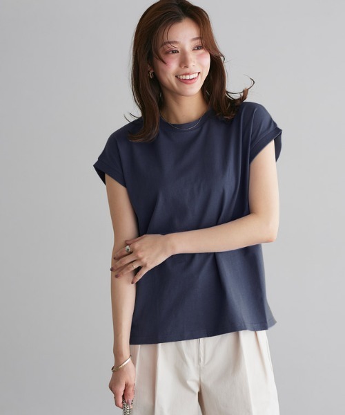 Pierrot(ピエロ)の「綿100%クルーネックフレンチスリーブベーシックTシャツ(Tシャツ/カットソー・レディース・ブラック/サンドベージュ/オフホワイト/ブルー/イエロー系その他/チャコール/ネイビー・M/L)」の5枚目の写真