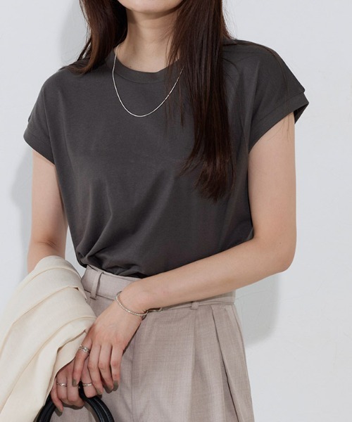 Pierrot(ピエロ)の「綿100%クルーネックフレンチスリーブベーシックTシャツ(Tシャツ/カットソー・レディース・ブラック/サンドベージュ/オフホワイト/ブルー/イエロー系その他/チャコール/ネイビー・M/L)」の1枚目の写真