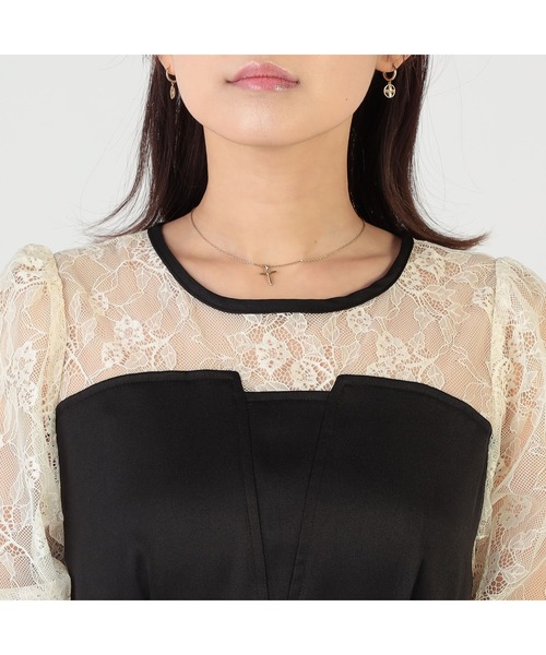 CECIL McBEE(セシルマクビー)の「レース切替えペプラムキャンディースリーブトップス(シャツ/ブラウス・レディース・アイボリー/ブラック・FREE)」の6枚目の写真
