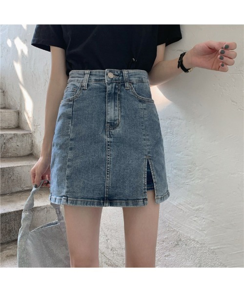 by muni:r（バイ ムニール）の「スリットデニム　ミニスカート（スカート・レディース・ブルー・SMALL/MEDIUM）」の14枚目の写真